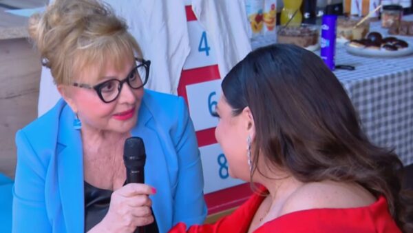 Η Βίκυ Παγιατάκη και η Δανάη Μπάρκα στο MEGA