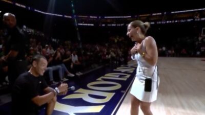 Πρόταση γάμου στο final four