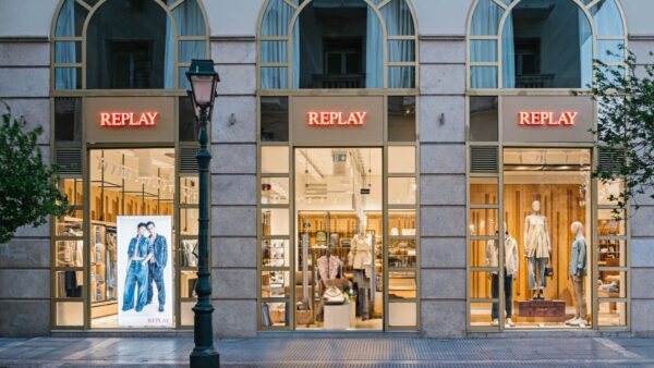 Το νέο κατάστημα replay στη Θεσσαλονίκη