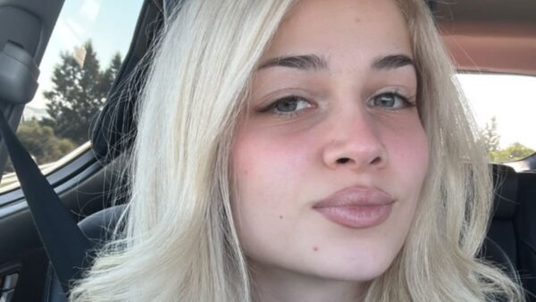 Η Στυλιάνα Αβερκίου στο αυτοκίνητό της