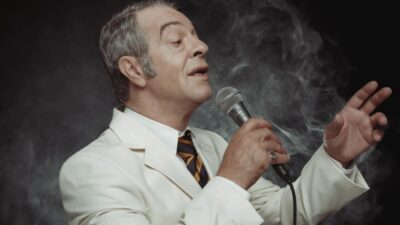 Η αφίσα της θεατρικής παράστασης "Τα πήρες όλα και έφυγες"