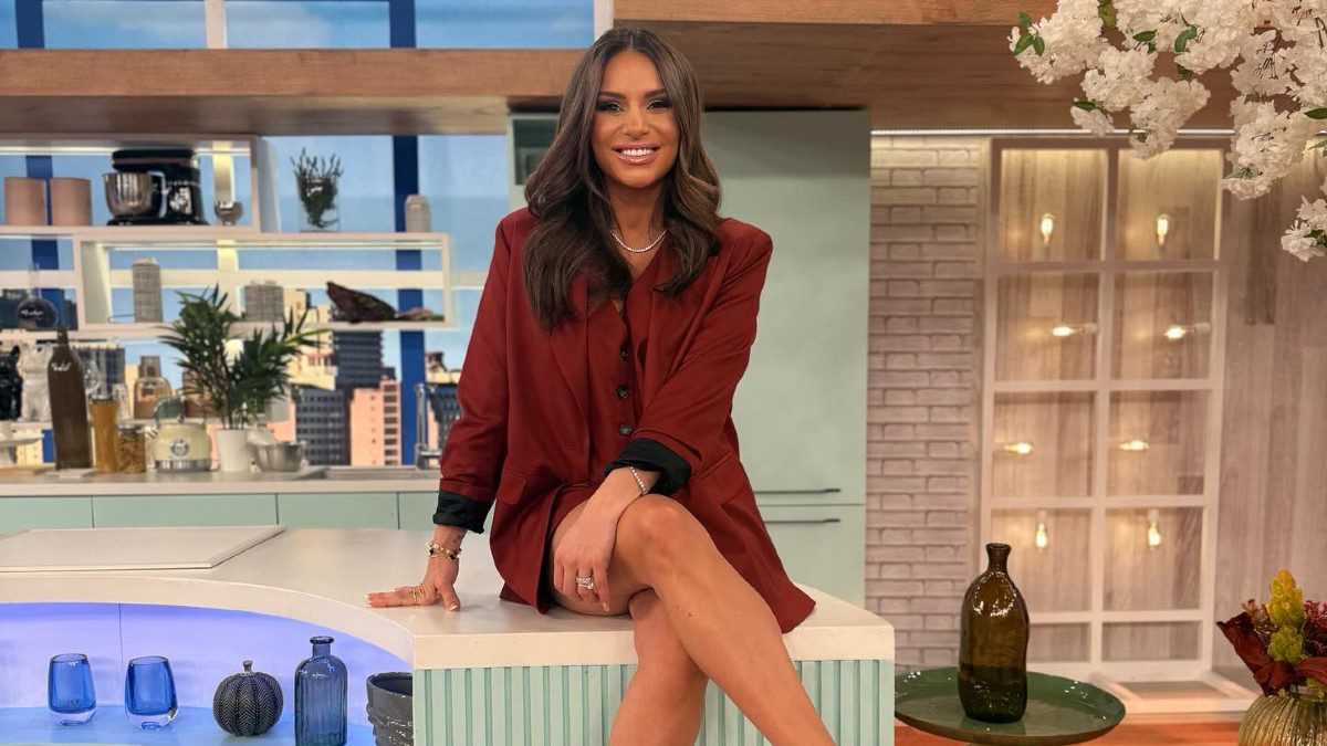 Η Ελένη Τσολάκη στο πλατό του Πρωινού ΣουΣου