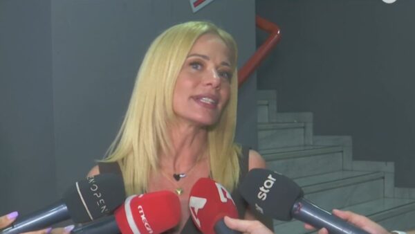 Η Ζέτα Μακρυπούλια στην κάμερα του Happy Day