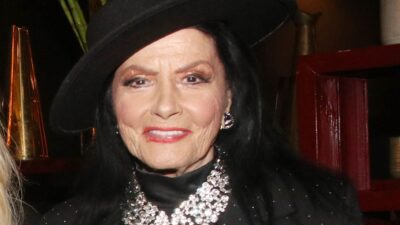 Η Ζωζώ Σαποντζάκη σε δημόσια εμφάνισή της