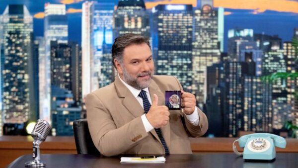 Ο Γρηγόρης Αρναούτογλου στο The 2night show