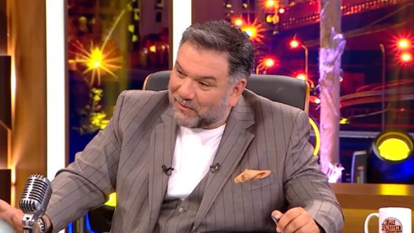 Ο Γρηγόρης Αρναούτογλου στο The 2night Show