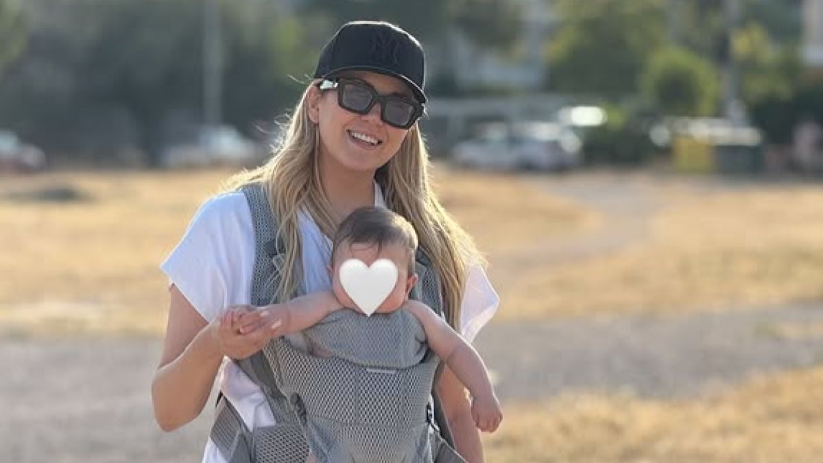 Η Φωτεινή Πετρογιάννη με τον γιο της