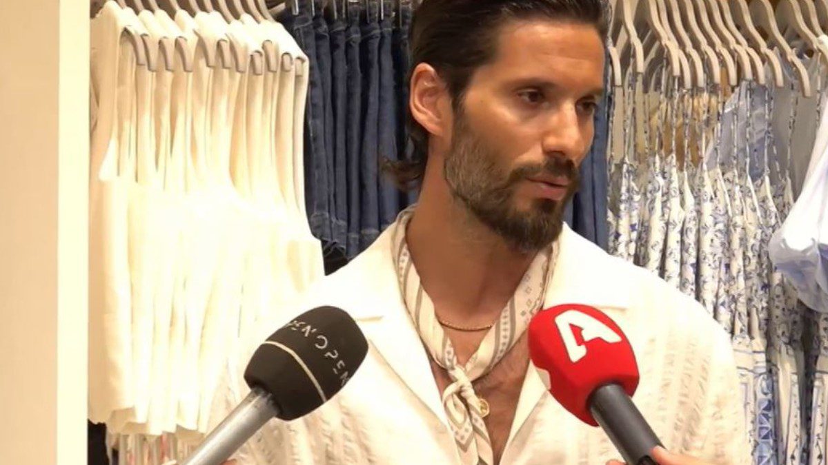 Ο Γιώργος Καράβας στις τηλεοπτικές κάμερες