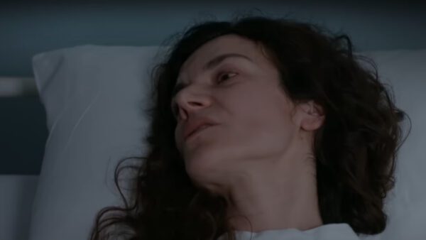 Η Θεώνη από το Grand Hotel