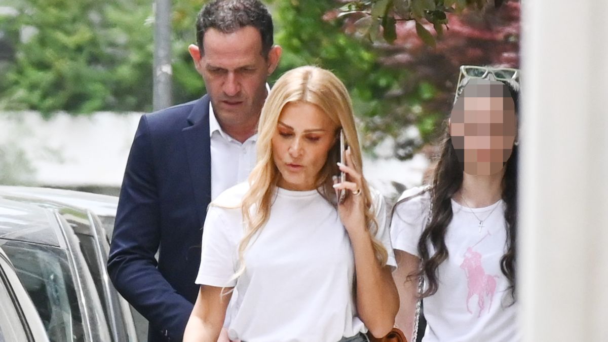 Η Νατάσα Θεοδωρίδου στο Κολωνάκι