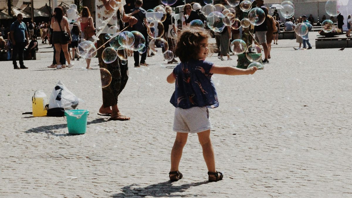 Παιδί στο εξωτερικό