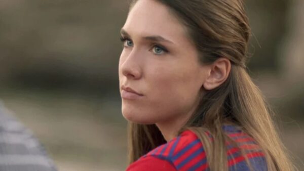 Η παραλία (25/6): Η Φανή πυροβολεί την Ιφιγένεια