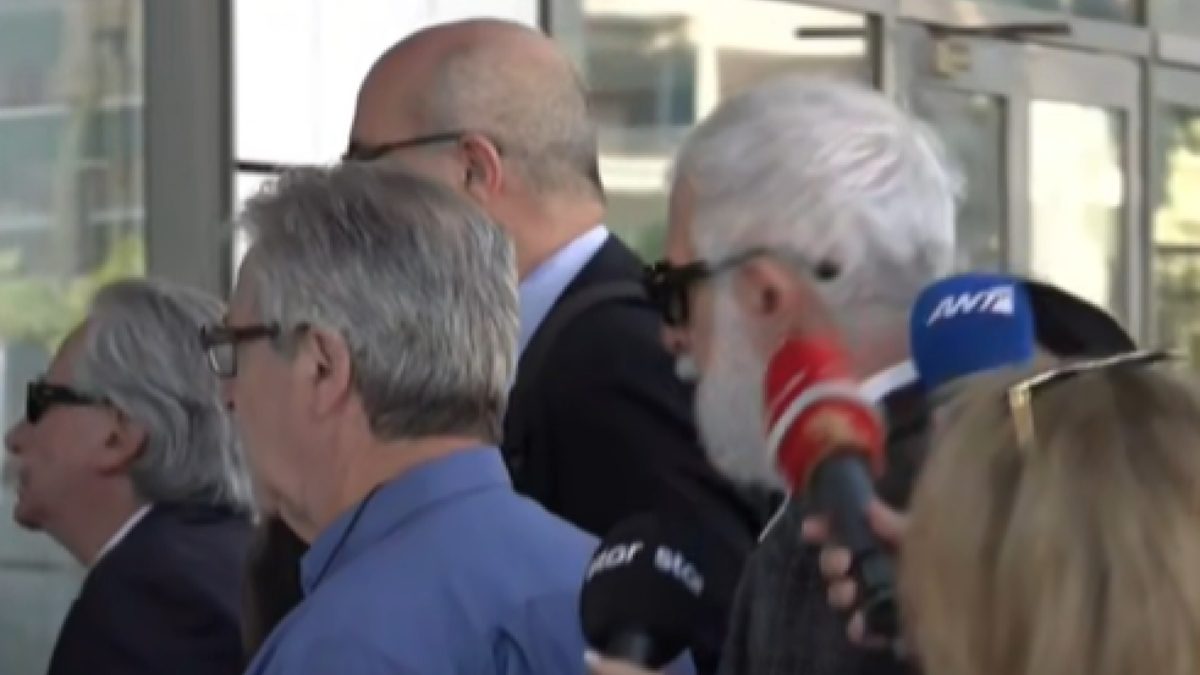 Ο Πέτρος Φιλιππίδης στο δικαστήριο