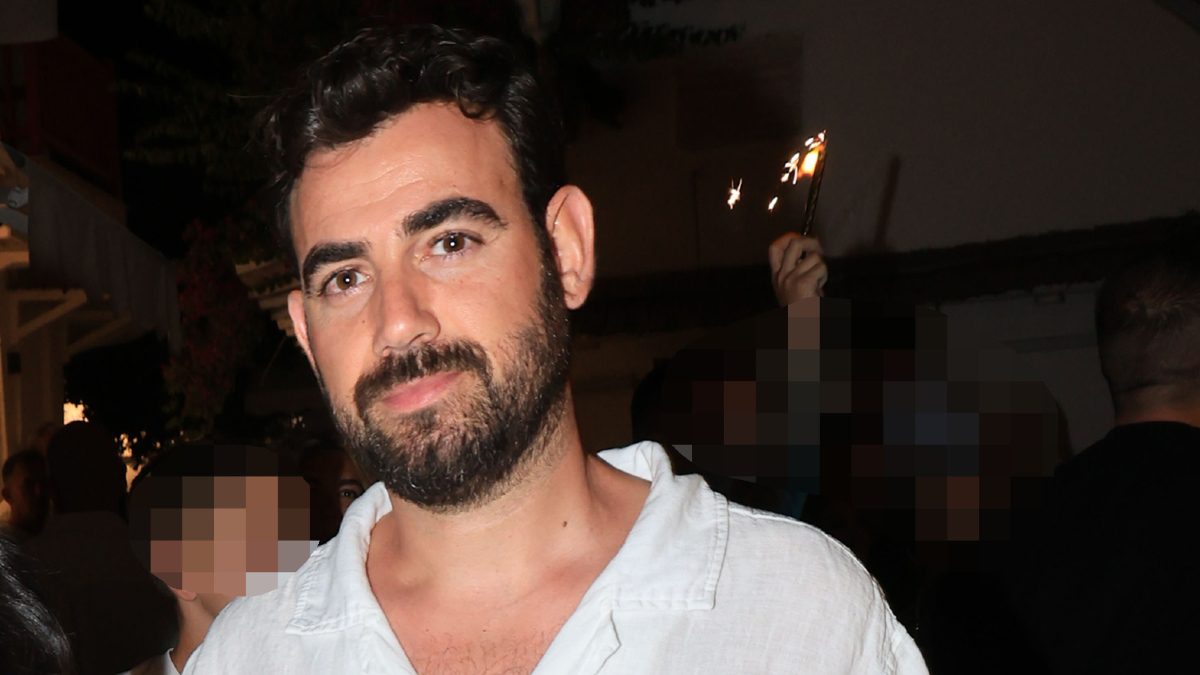 Ο Νίκος Πολυδερόπουλος