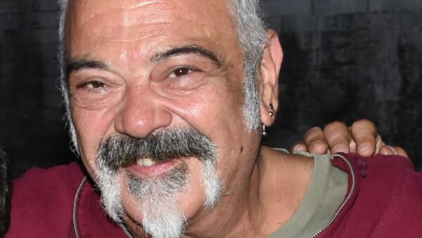 Ο Στηβ Ντούζος σε δημόσια εμφάνισή του