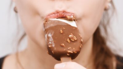 Τροφές ανθυγιεινές όπως παγωτό