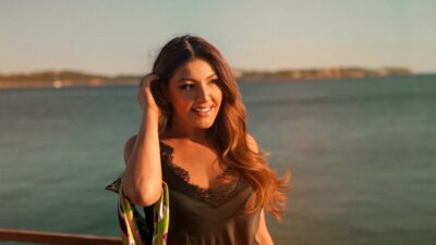 Έλενα Παπαρίζου