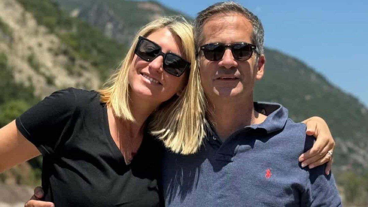 Η Σία Κοσιώνη και ο Κώστας Μπακογιάννης στην επέτειο γάμου τους