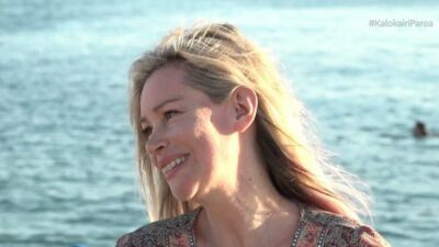 Η Άριελ Κωνσταντινίδη στην κάμερα του Καλοκαίρι Παρέα