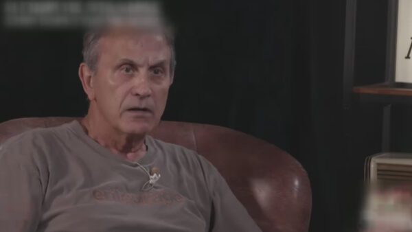 Ο Γιώργος Νταλάρας