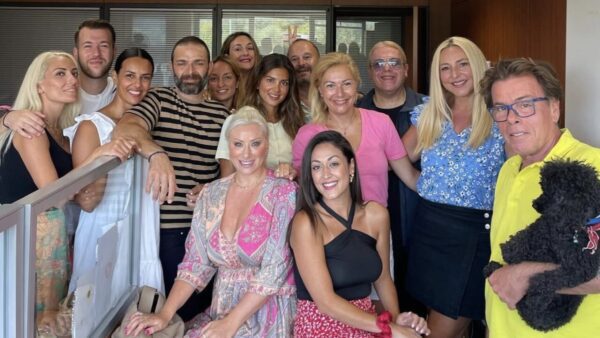 Η ομάδα του Happy Day