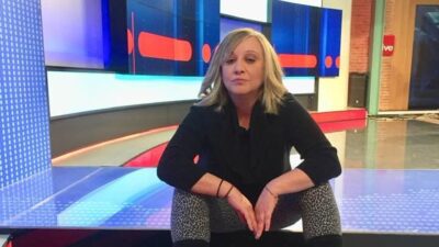 Η Ηρώ Καριοφύλλη σε τηλεοπτικό πλατό