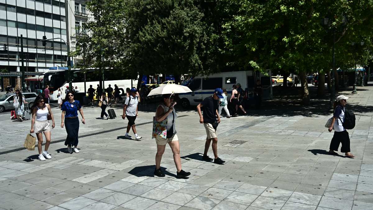 Καιρός σήμερα 16/7: Καυτός ήλιος με μικρή πτώση της θερμοκρασίας