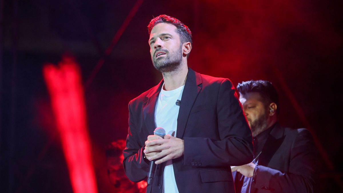 Ο Κωνσταντίνος Αργυρός σε συναυλία του