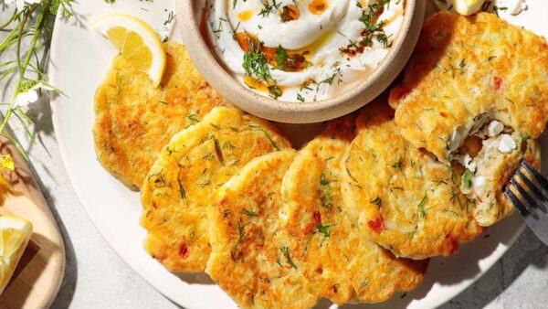 Κρεμμυδοτηγανίτες φέτα