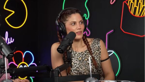 Η Μαίρη Συνατσάκη στο podcast της