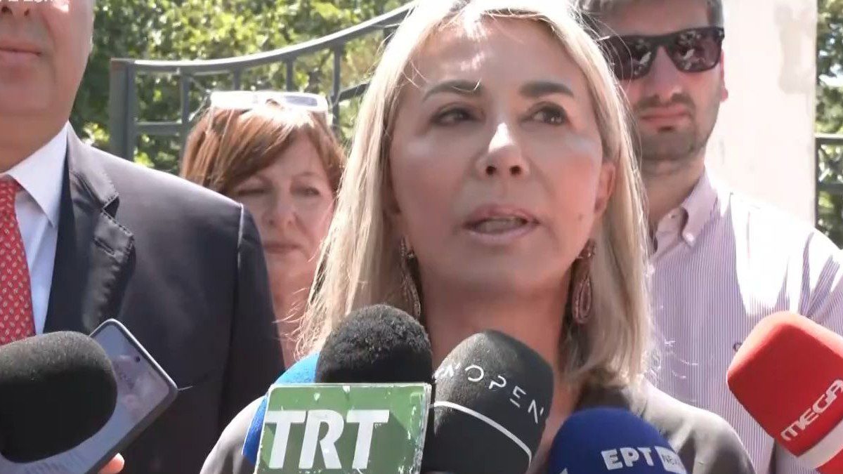 Η Ζέττα Μακρή