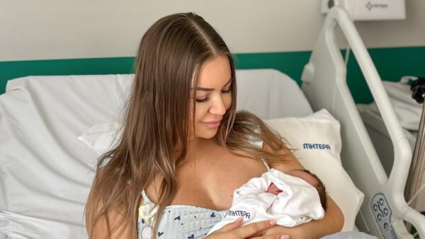 Γέννησε η Νέλλι Ράι