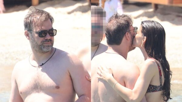 Ο Γιώργος Σαμπάνης και η Ιωάννα Σαρρή στη θάλασσα