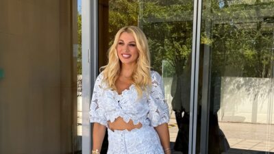 Mε σακάκι η Κωνσταντίνα Σπυροπούλου