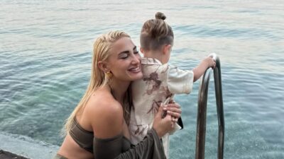 Η Ιωάννα Τούνη και ο γιος της, Πάρης