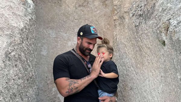 Ο Δημήτρης Αλεξάνδρου με τον γιο του, Πάρη