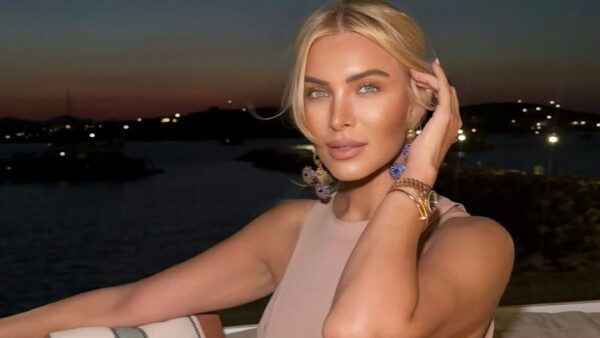 Η Κατερίνα Καινούργιου στην Πάρο