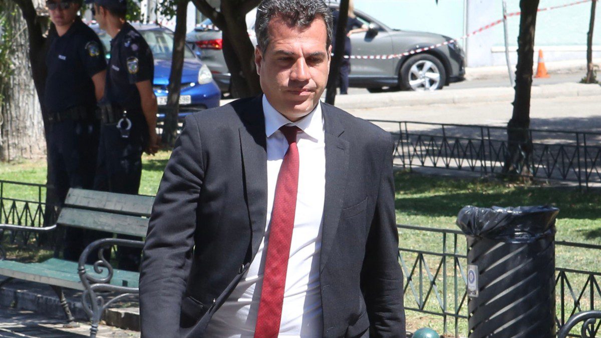 Θάνος Πλεύρης