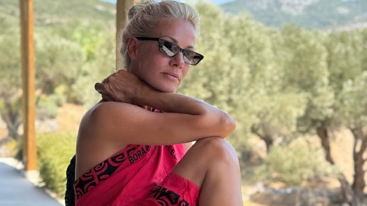 Η Ζέτα Μακρυπούλια στις διακοπές της