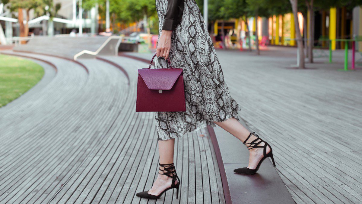 παπούτσια με animal prints στο street style