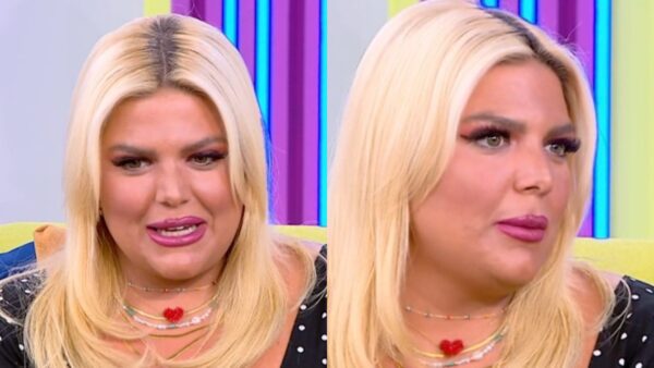 Η Δανάη Μπάρκα στο Καλοκαίρι Παρέα