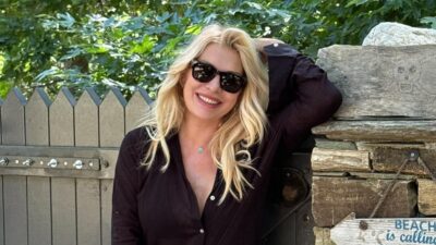 Η Ελένη Μενεγάκη στις διακοπές της