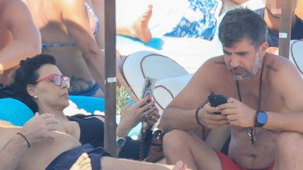 Η Σίσσυ Φειδά και ο Γιώργος Ανδρίτσος στη Μύκονο