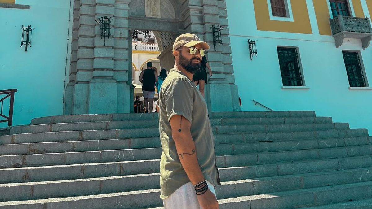 Ο Ηλίας Βρεττός στο Instagram