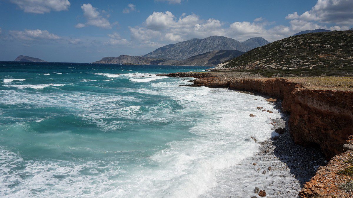 Παραλία με κύμα