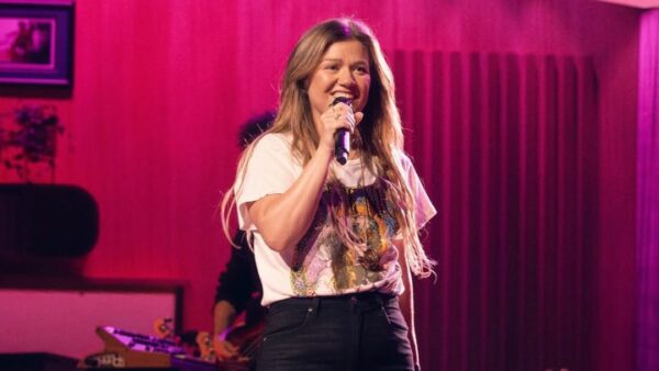 Η Κέλλυ Κλαρκσον στο instagram