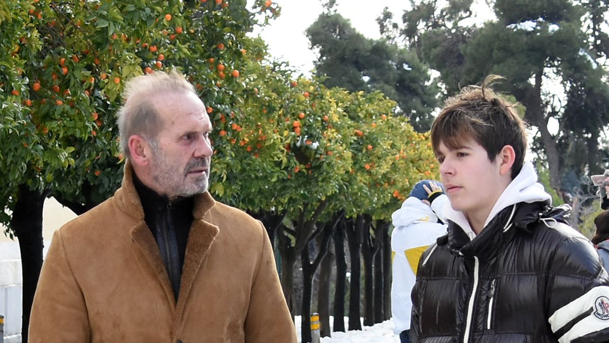 Ο Πέτρος Κωστόπουλος με τον γιο του