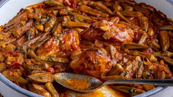 Κοτόπουλο με μπάμιες