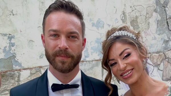 Στέφανος Μιχαήλ - Νάταλι Κάτερ: Παντρεύτηκαν! Η άφιξη στην εκκλησία και ο χορός της νύφης αλά JLo (Φωτογραφίες)