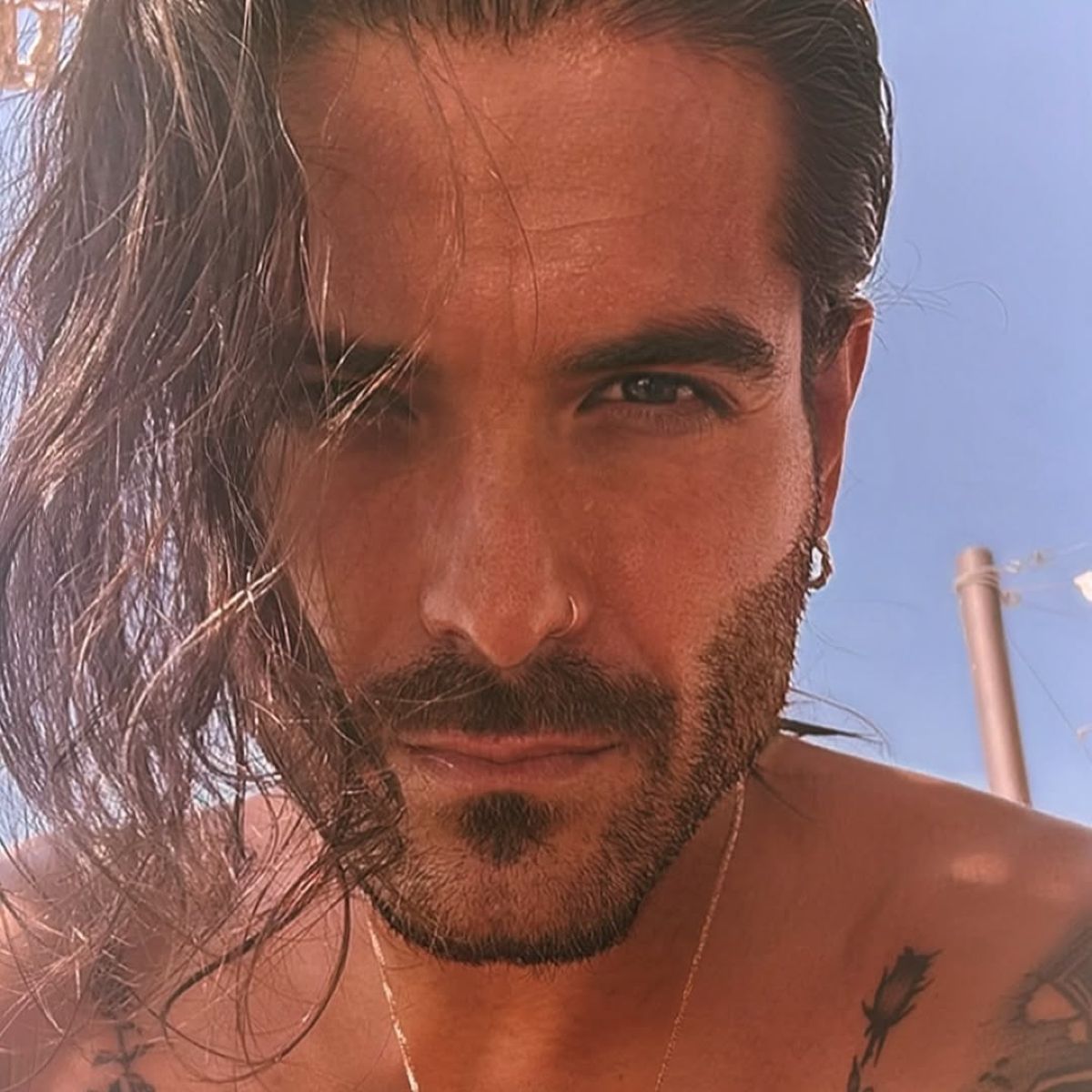 Ο Άρης Μουγκοπέτρος στην παραλία